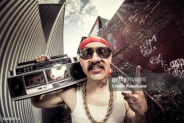 hardcore gangsta rappeur - gangsta rap photos et images de collection
