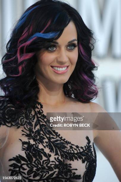 Recording artist Katy Perry arrives at the 2010 MTV Video Music Awards at the Nokia Theater in Los Angeles on Sepetember 12, 2010. AFP PHOTO / ROBYN...