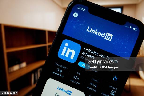 Linked Apps 1,118 Linked In App Stock Photos, High-Res Pictures, and Images - Getty ...