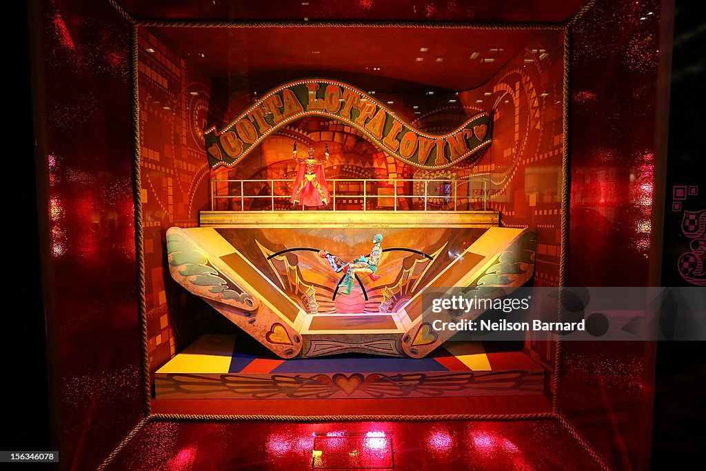 Bloomingdale's Unveils 2012 Holiday Windows With Cirque Du Soleil Performance