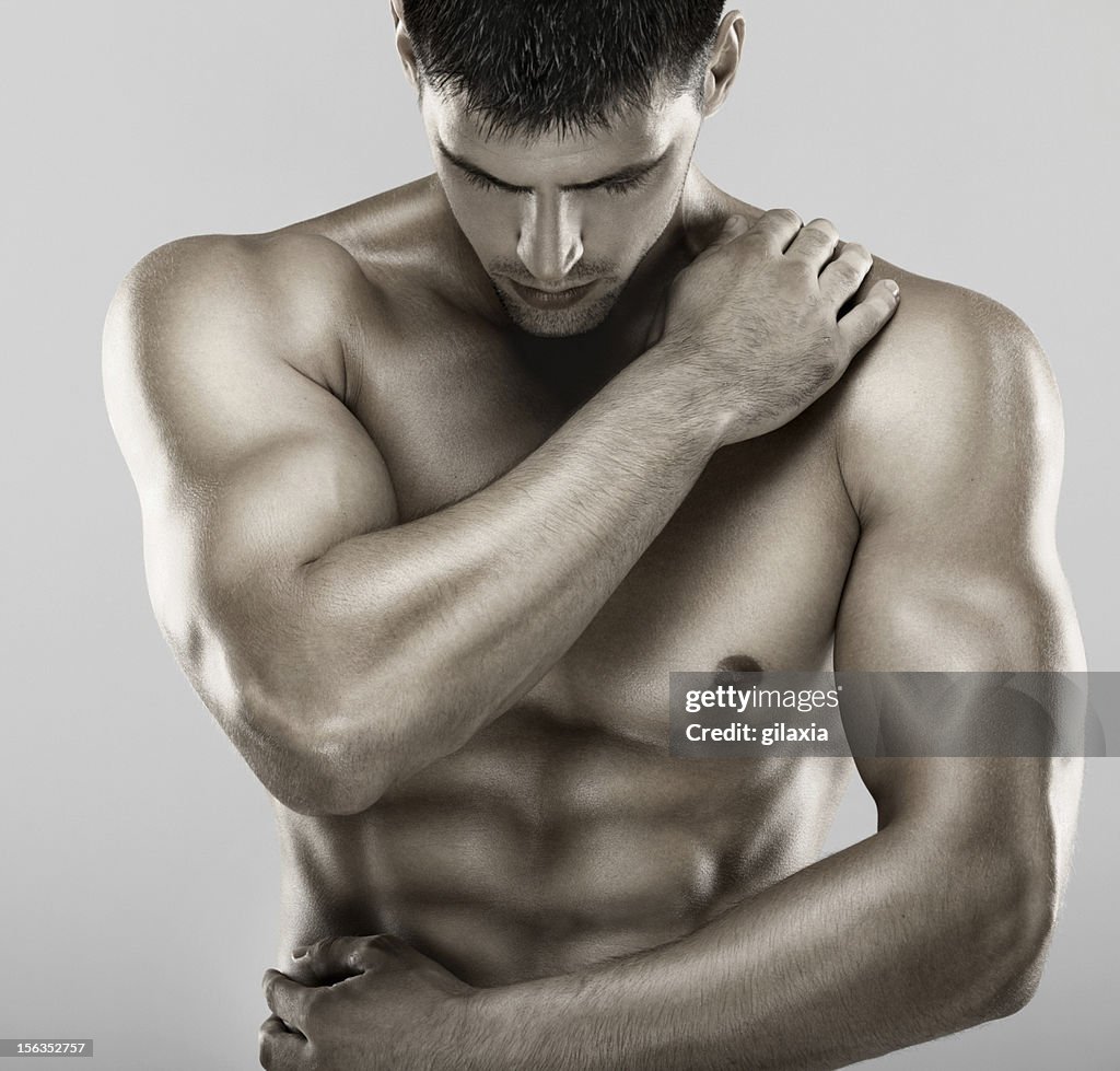Muskuläre männliche Oberkörper.