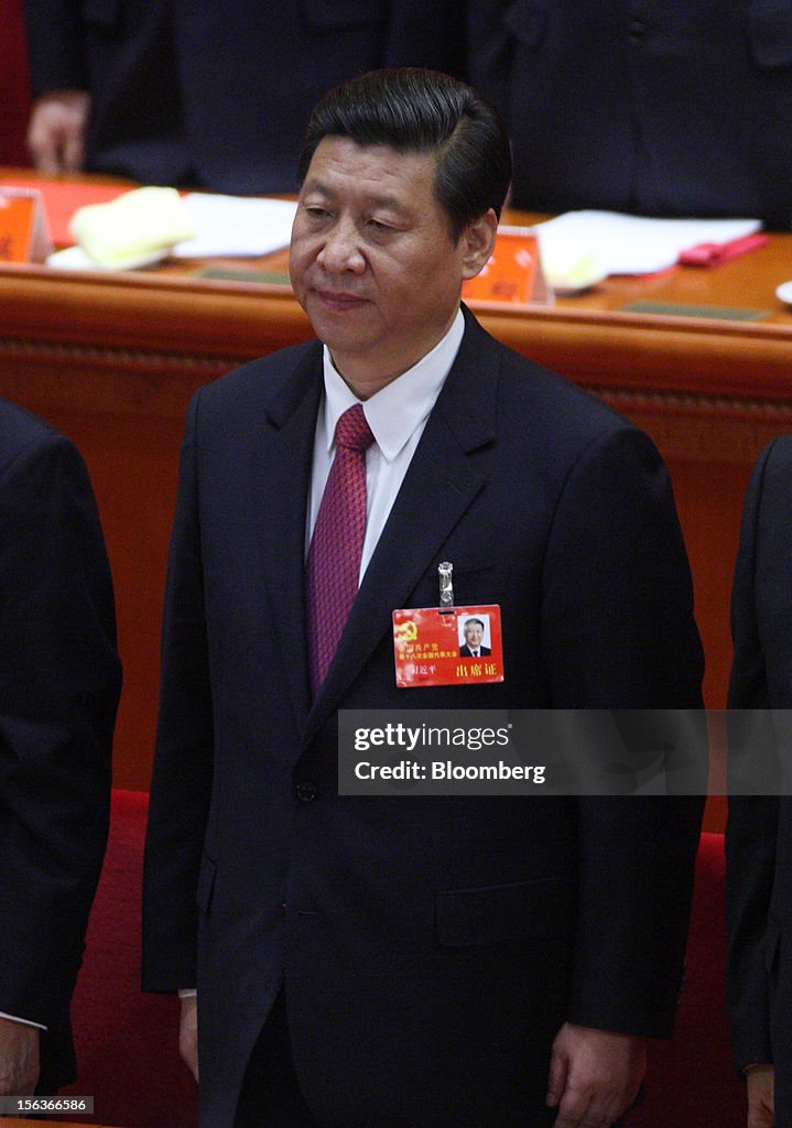 Xi, Li Named to China Leader Panel Clearing Way to Top Posts