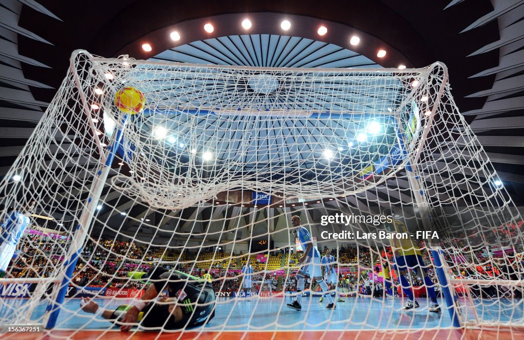 Argentina v Brazil: Quarter-Final - FIFA Futsal World Cup Thailand 2012