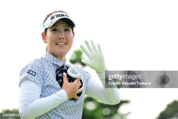 Mami Fukuda of Japan waves on the 6th hole during the rest of third round of DAITO KENTAKU eheyanet Ladies at the Queen's Hill Golf Club on July 23,...