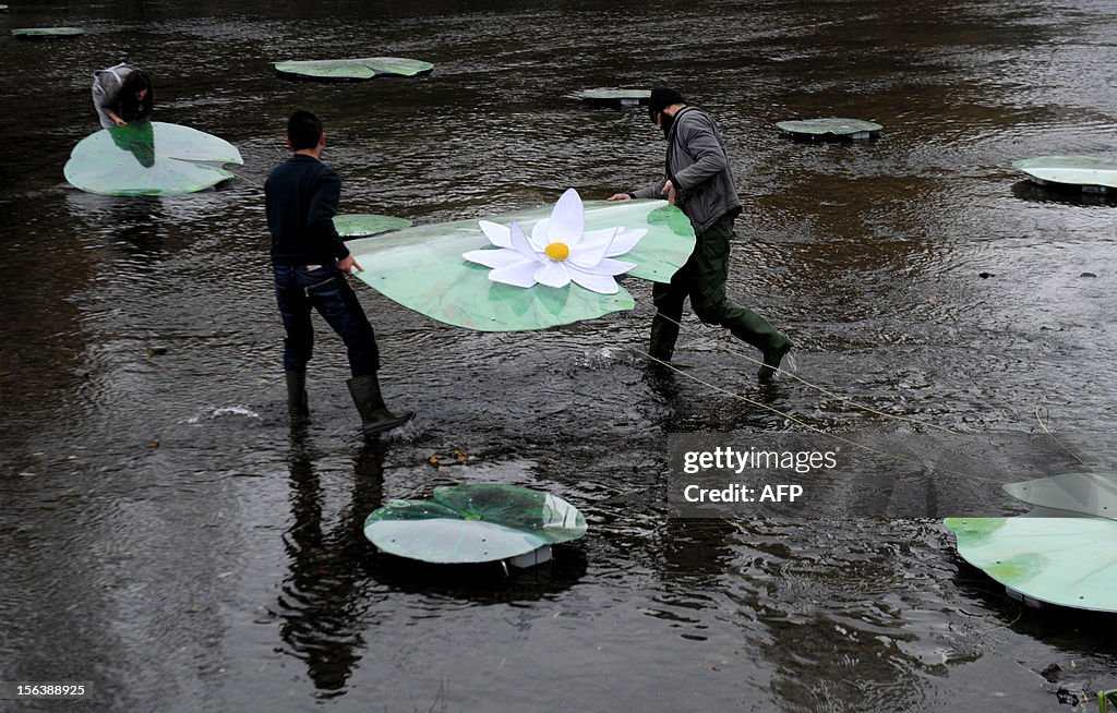 KOSOVO-ART-PROTEST