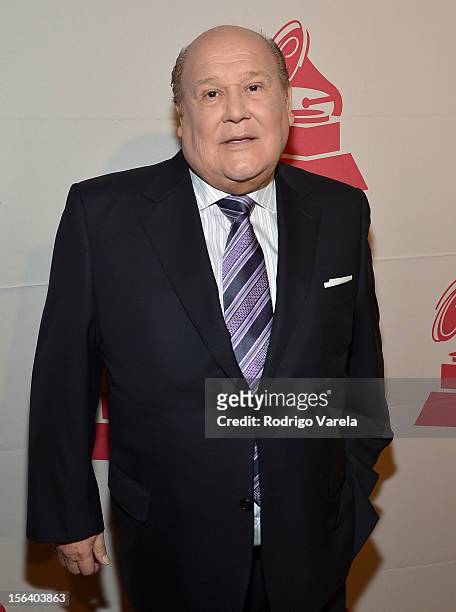 Recording artist Leo Dan arrives at the 2012 Latin Recording Academy Special Awards during the 13th annual Latin GRAMMY Awards at the Four Seasons...