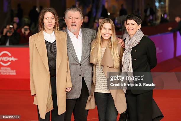 Director Walter Hill with wife Hildy Gottlieb and daughters Jo and Miranda Hill on the red carpet during the 7th Rome Film Festival at the Auditorium...