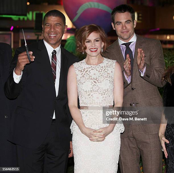 Director Peter Ramsey, Isla Fisher and Chris Pine attend the UK Premiere of 'Rise of the Guardians' at Empire Leicester Square on November 15, 2012...