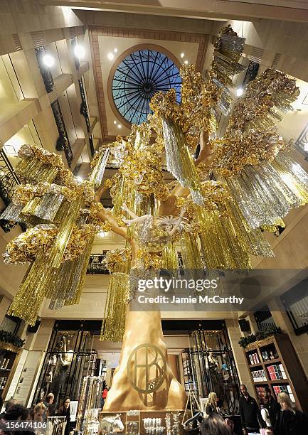 Atmosphere at Henri Bendel holiday window unveiling 2012 at Henri Bendel on November 15, 2012 in New York City.