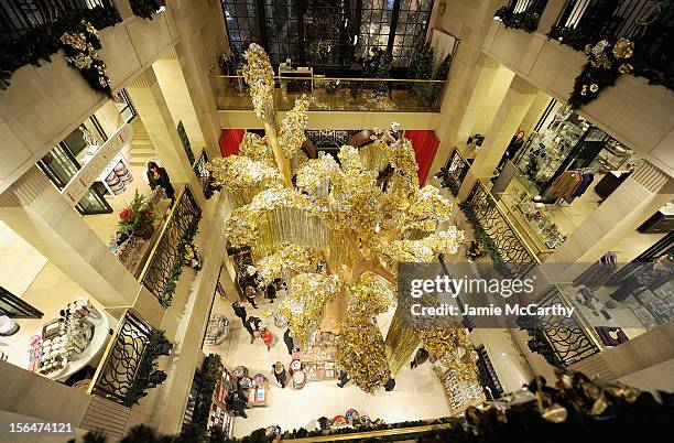 Atmosphere at Henri Bendel holiday window unveiling 2012 at Henri Bendel on November 15, 2012 in New York City.