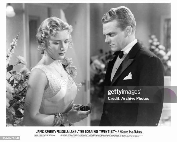 Priscilla Lane and James Cagney in a scene from the film 'The Roaring Twenties', 1939.
