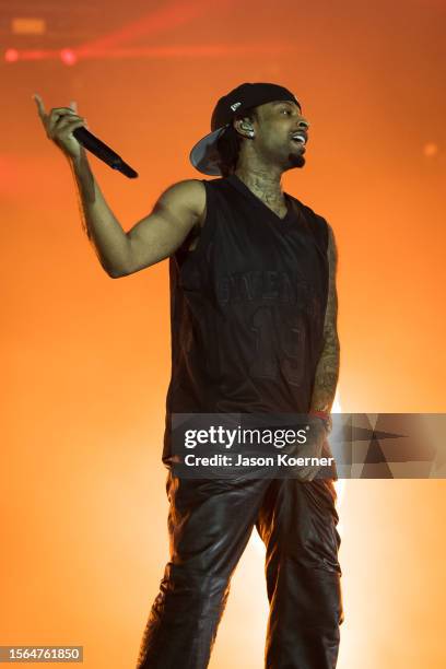 21 Raver Rapper 21 Savage Photos and Premium High Res Pictures - Getty Images