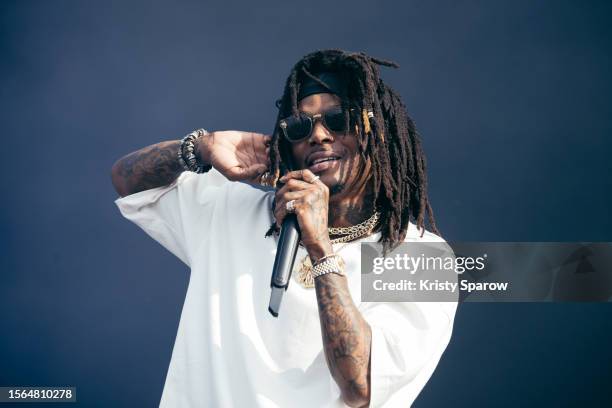 Paris June Rapper 14.398 Paris (Rapper) Stock Photos, High-Res Pictures, and Images ...