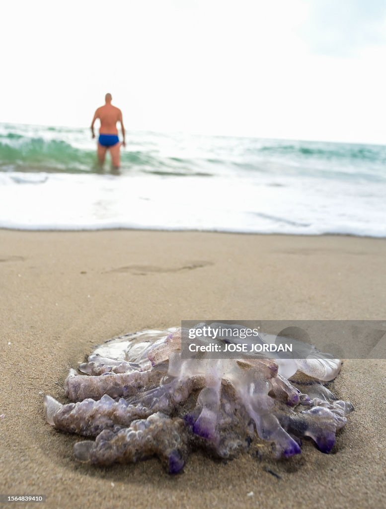 SPAIN-CLIMATE-WEATHER-HEAT-SEA