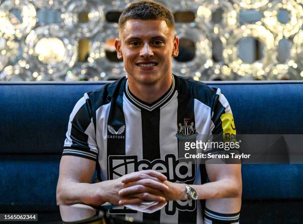Newcastle announce signing of Harvey Barnes for  million