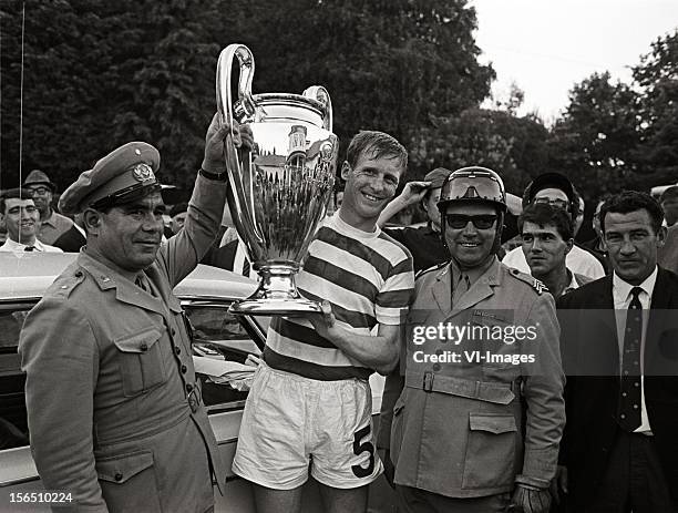 Billy McNeill of Celtic during the Europa Cup match between Celtig Glasgow and Inter Milan on May 25, 1967 at Lissabon, Portugal