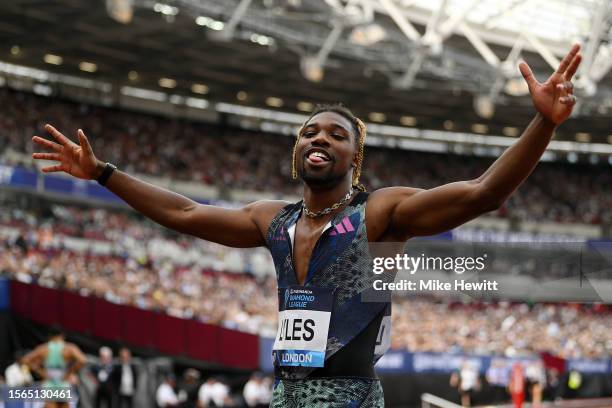 Noah Lyles of Team United States celebrates after winning the Men's 200 Metres final during the London Athletics Meet, part of the 2023 Diamond...