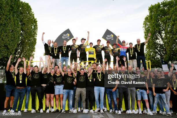 Jonas Vingegaard of Denmark - Yellow Leader Jersey, Tiesj Benoot of Belgium, Wilco Kelderman of The Netherlands, Sepp Kuss of The United States,...