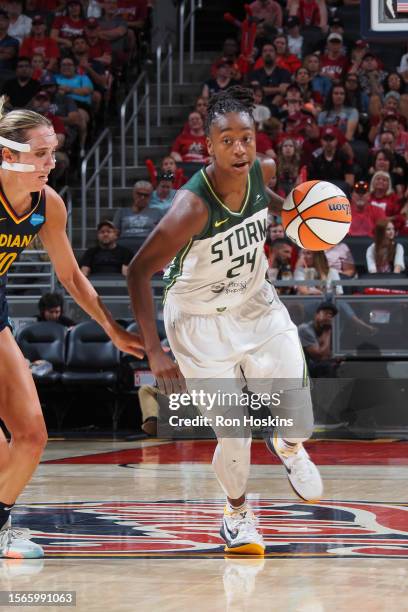Jewell Loyd of the Seattle Storm dribbles the ball during the game against the Indiana Fever on July 30, 2023 at Gainbridge Fieldhouse in...