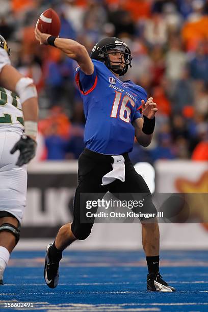 Joe Southwick of the Boise State Broncos passes against the Colorado State Rams at Bronco Stadium on November 17, 2012 in Boise, Idaho.