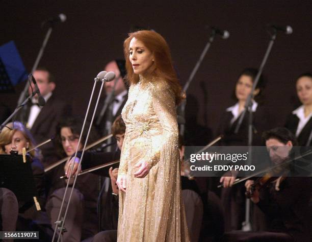 Lebanese diva Fairuz sings in Dubai 23 January 2003. AFP PHOTO/EDDY PADO