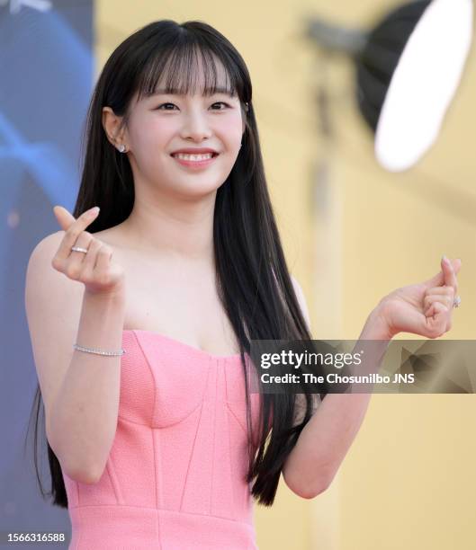 Chu Singer Chuu (Singer) Photos and Premium High Res Pictures - Getty Images