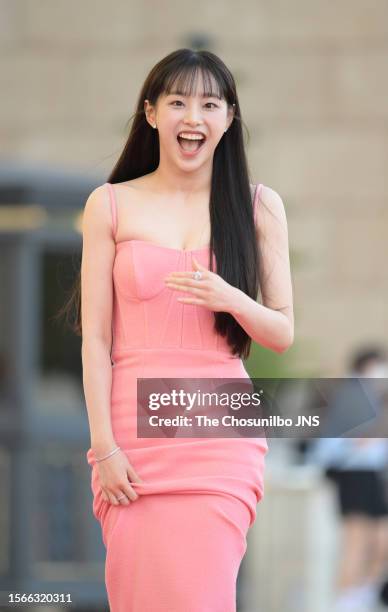 Chu Singer 72 Chuu (Singer) Stock Photos, High-Res Pictures, and Images - Getty Images