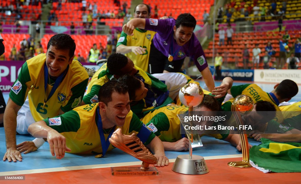 Spain v Brazil: FIFA Futsal World Cup Thailand 2012 Final