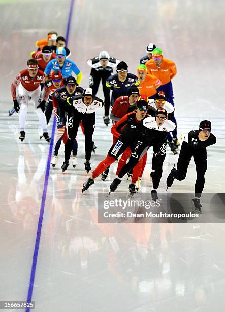 General view of the pack during the Mass Start Men Division A race on the final day of the Essent ISU World Cup Speed Skating at Thialf Ice Stadium...