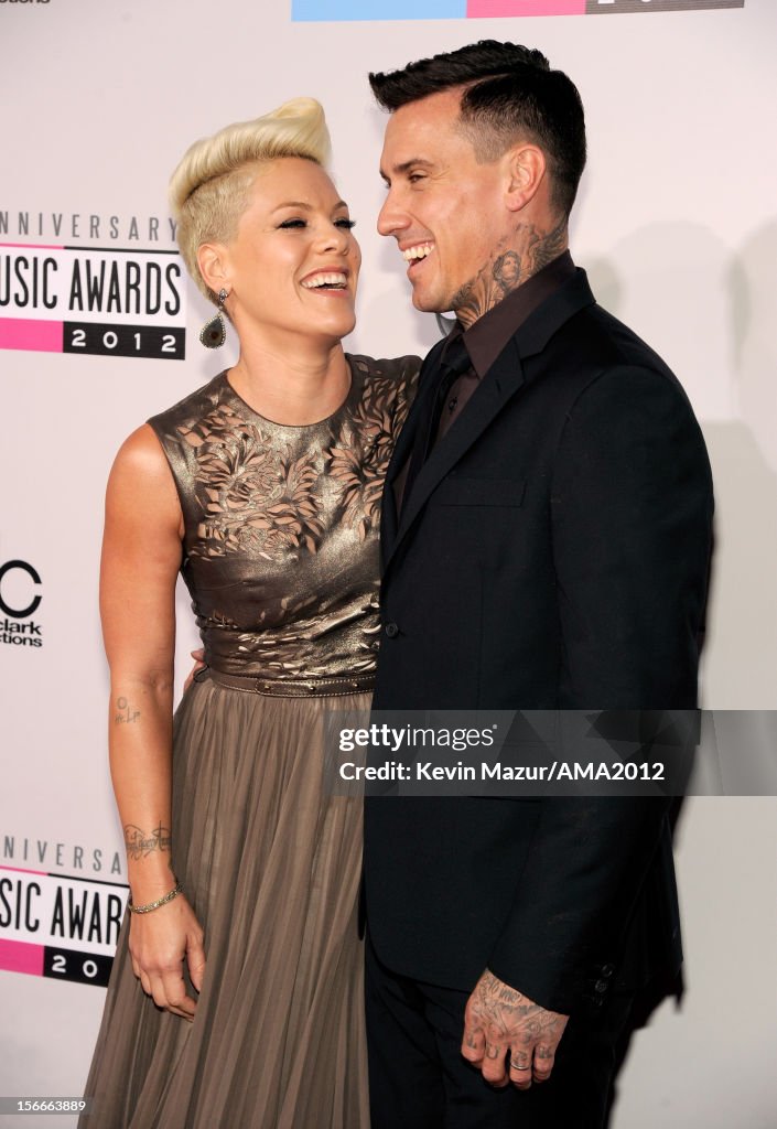 The 40th American Music Awards - Red Carpet