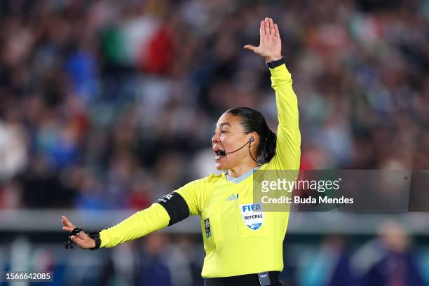 Referee Melissa Borjas gestures during the FIFA Women's World Cup Australia & New Zealand 2023 Group G match between Italy and Argentina at Eden Park...