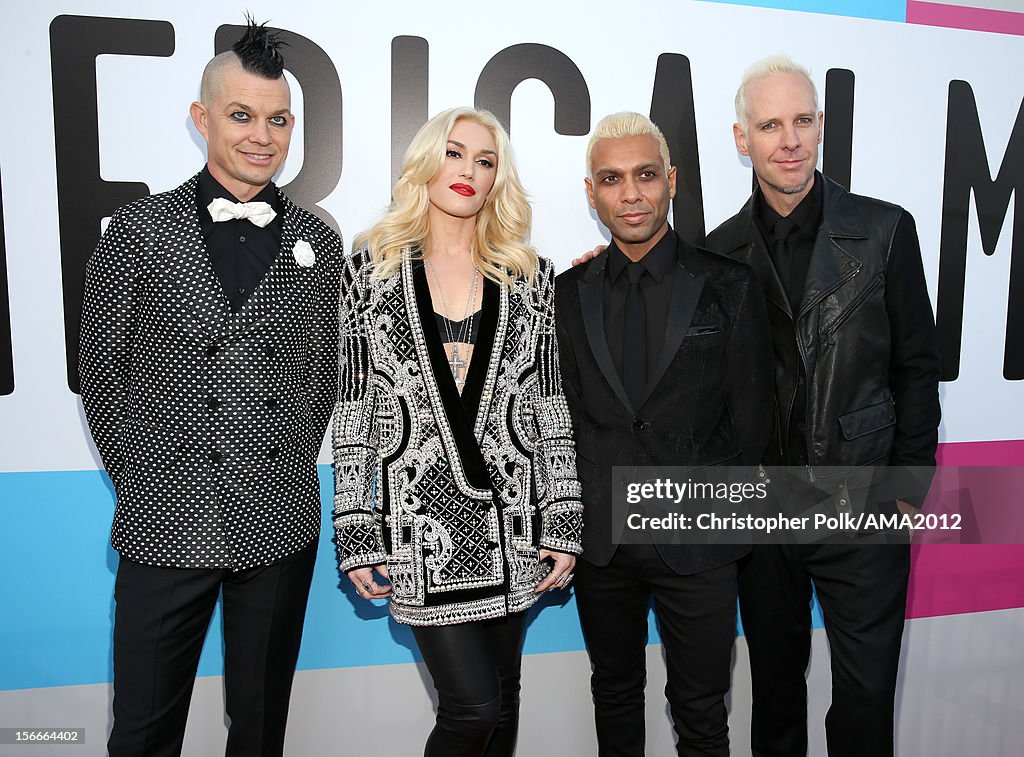 The 40th American Music Awards - Red Carpet