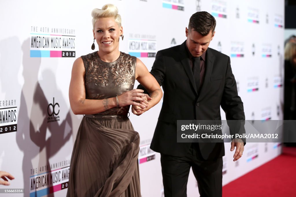 The 40th American Music Awards - Red Carpet