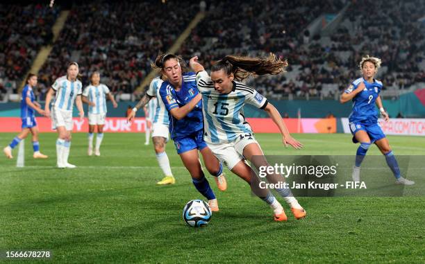 Florencia Bonsegundo of Argentina controls the ball against Giulia Dragoni of Italy during the FIFA Women's World Cup Australia & New Zealand 2023...