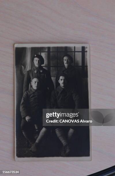 Tribute To Last Hairy, a nickname for French infantrymen, 1914-1918. Album de famille de Marius ESTRETAT, fusilier mitrailleur chez les chasseurs...