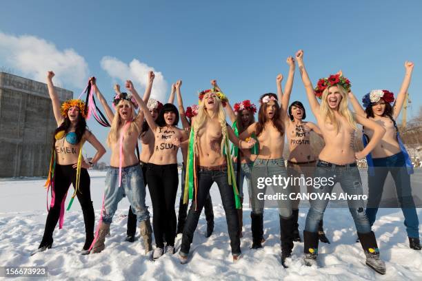 Ukraine: The Feminist Activist Organization Femen. Kiev - Ukraine - 11 février 2012 --- Les activistes féministes de l'organisation Femen portant...