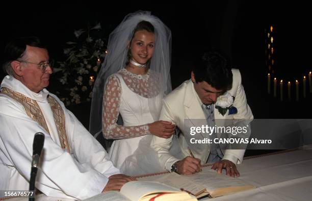 Religious Marriage Of Marc Lavoine And Sarah Poniatowski In Marrakech In Morocco. Au Maroc, à Marrakech, le 2 juin 1995, lors de leur mariage...