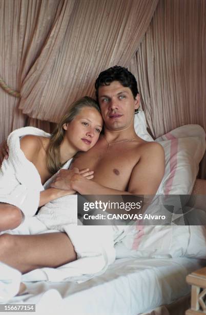 The Marriage Of Singer Marc Lavoine, 32 Years Old, With Sarah Poniatowski, 21 Years, In Morocco Marrakech. Marrakech, mai 1995. Mariage du chanteur...