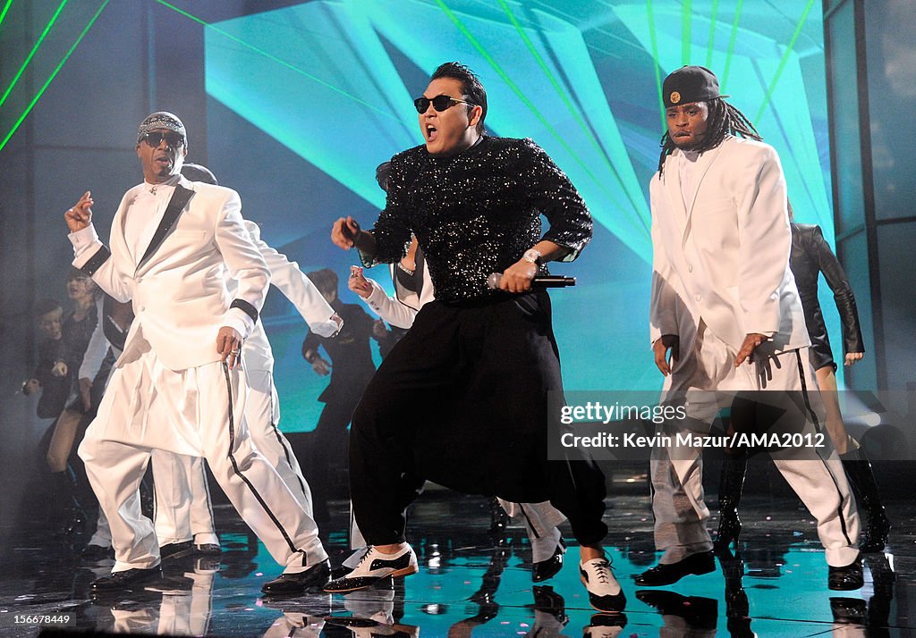 The 40th American Music Awards - Roaming Show