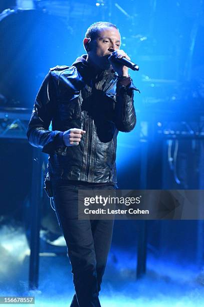 Singer Chester Bennington of Linkin Park performs onstage during the 40th Anniversary American Music Awards held at Nokia Theatre L.A. Live on...