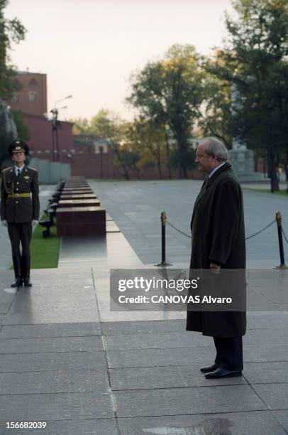 Hubert Vedrine Two Days Visit In Moscow. Moscou - 28 et 29 septembre 2000 - Lors de sa visite de deux jours en Russie, Hubert VEDRINE, ministre des...