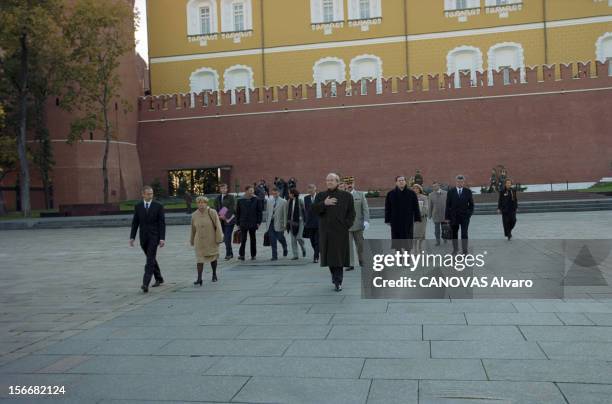 Hubert Vedrine Two Days Visit In Moscow. Moscou - 28 et 29 septembre 2000 - Lors de sa visite de deux jours en Russie, Hubert VEDRINE, ministre des...