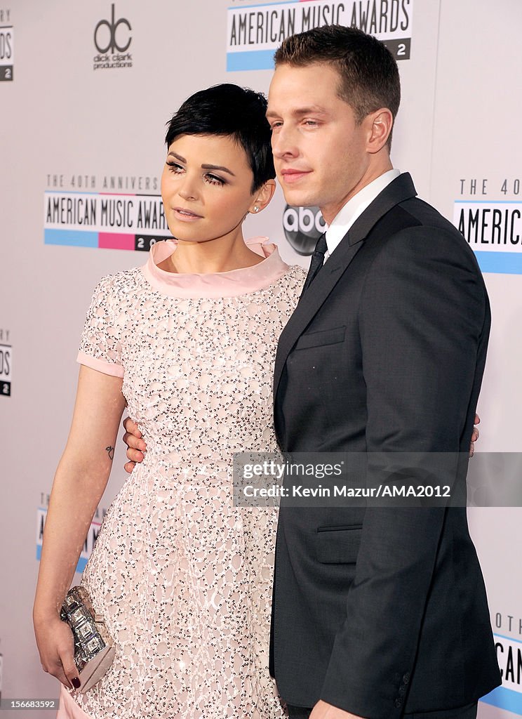 The 40th American Music Awards - Red Carpet