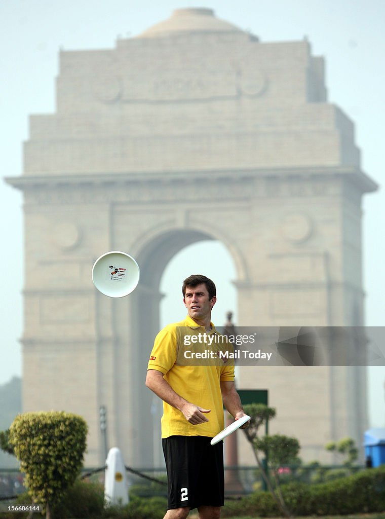 Frisbee Player