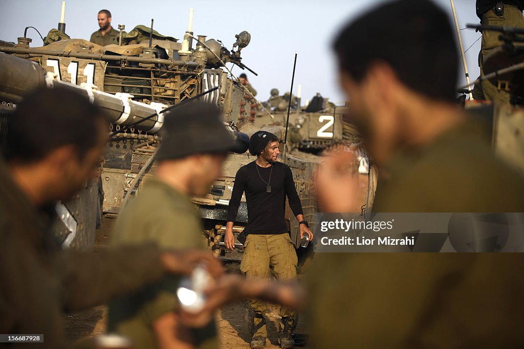 Israeli Troops Continue To Gather On Border As UN Call For Truce