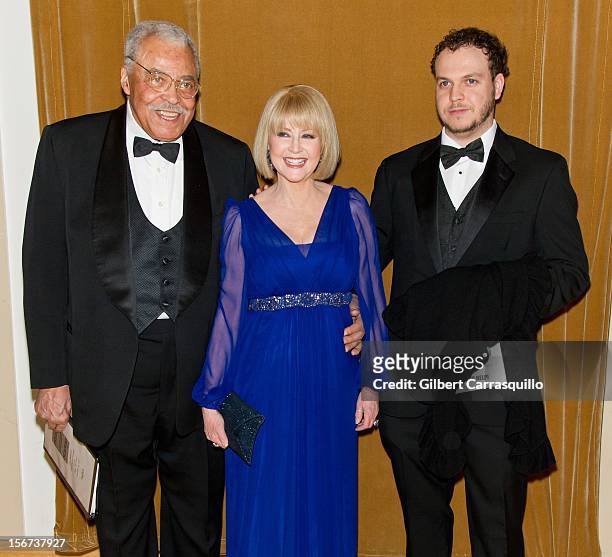 Honoree Actor James Earl Jones, wife Cecelia Hart and son Flynn Earl Jones attend the 2012 Marian Anderson awards gala at Kimmel Center for the...
