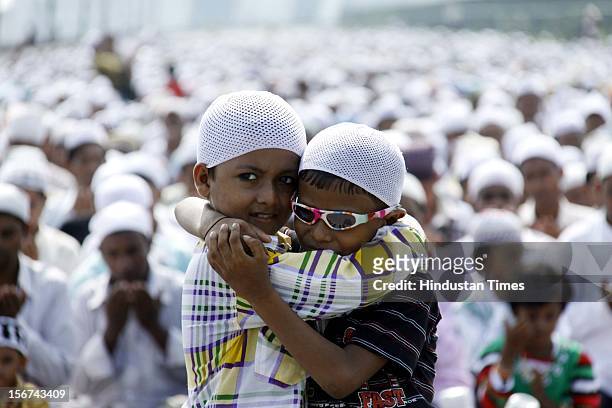 771 Eid Ul Fitr Namaz Photos and Premium High Res Pictures - Getty Images