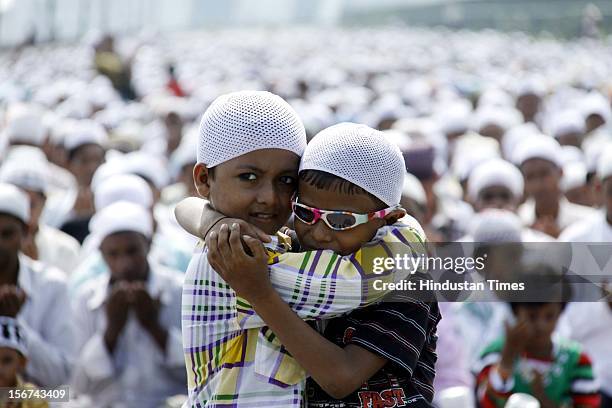 771 Eid Ul Fitr Namaz Photos and Premium High Res Pictures - Getty Images 771 Eid Ul Fitr Namaz Photos and Premium High Res Pictures - Getty Images