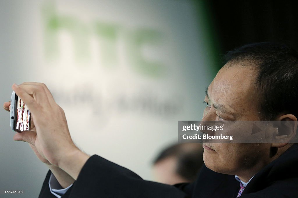 HTC CEO Peter Chou Unveils New HTC Smartphones
