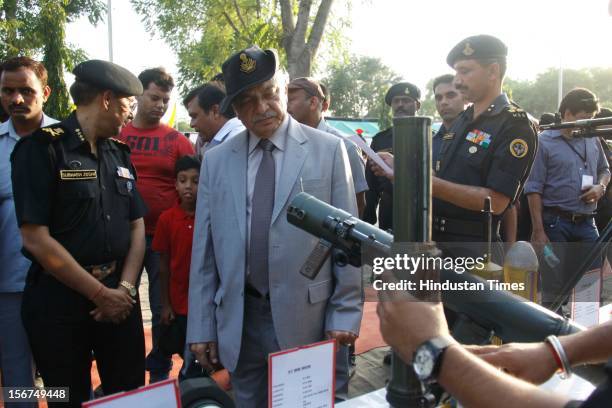 Security Guard Kumar Sushil Kumar Shinde Photos and Premium High Res Pictures - Getty Images
